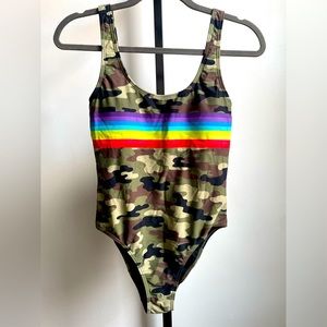 🌈 Beautiful Bold One Pc. Swim🌈☀️